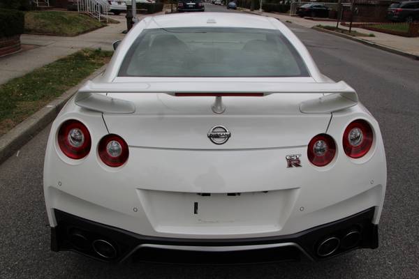2017 NISSAN GT-R PREMIUM PEARL WHITE MINT ONLY 16K MILES 565HP... for sale in Brooklyn, NY – photo 7