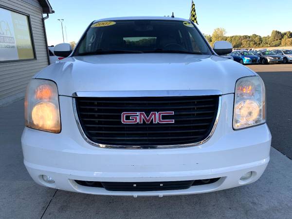 2007 GMC Yukon 4WD 4dr 1500 Commercial - cars & trucks - by dealer -... for sale in Chesaning, MI – photo 2