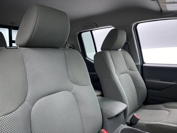 2019 Nissan Frontier Crew Cab PRO-4X Pickup 4D 5 ft pickup Silver -... for sale in Arlington, District Of Columbia – photo 18