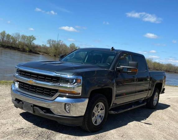 2017 Chevy Silverado 1500 - - by dealer - vehicle for sale in Eldon, IA – photo 2