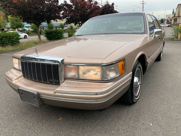 1992 Lincoln Town Car Signature 4DR Sedan, ONE OWNER! - cars & for sale in Lynnwood, WA – photo 3