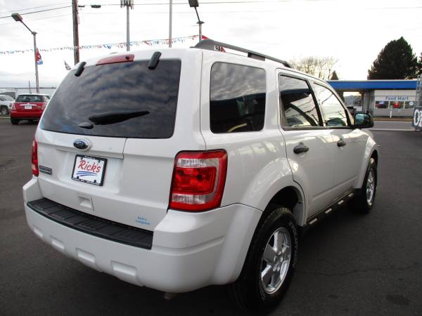 2011 FORD ESCAPE XLT 4X4 - cars & trucks - by dealer - vehicle... for sale in Longview, OR – photo 8