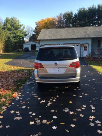 2010 Volkswagon Routan - cars & trucks - by owner - vehicle... for sale in La Fayette, NY – photo 2