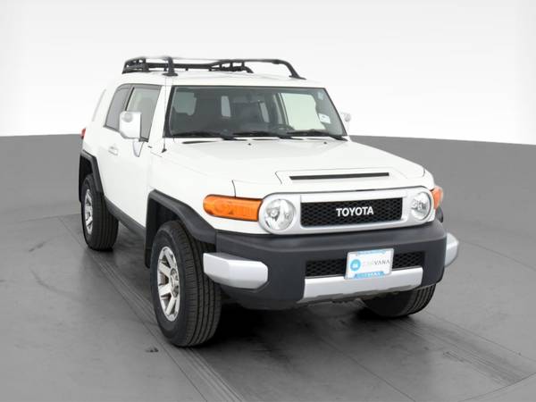 2014 Toyota FJ Cruiser Sport Utility 2D suv White - FINANCE ONLINE -... for sale in Syracuse, NY – photo 16