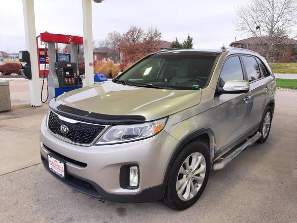2014 Kia Sorento EX (loaded) - cars & trucks - by owner - vehicle... for sale in Columbia, MO