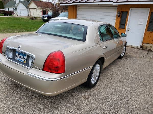 06 Lincoln Town Car for sale in Hokah, WI – photo 4