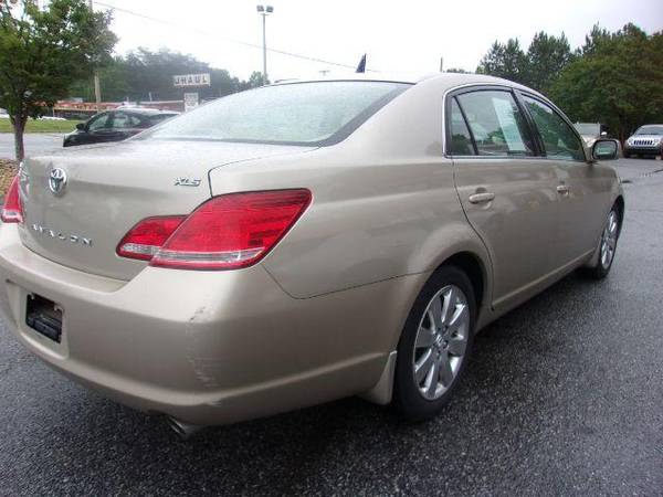 2007 Toyota Avalon Limited ( Buy Here Pay Here ) for sale in High Point, NC – photo 5