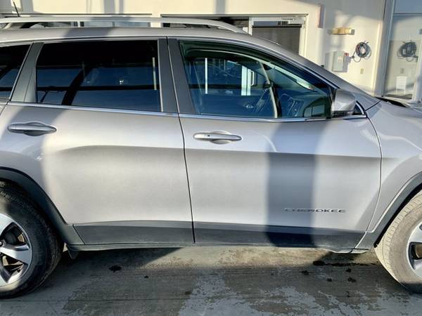 2019 Jeep Cherokee Limited - cars & trucks - by dealer - vehicle... for sale in Fairbanks, AK – photo 7