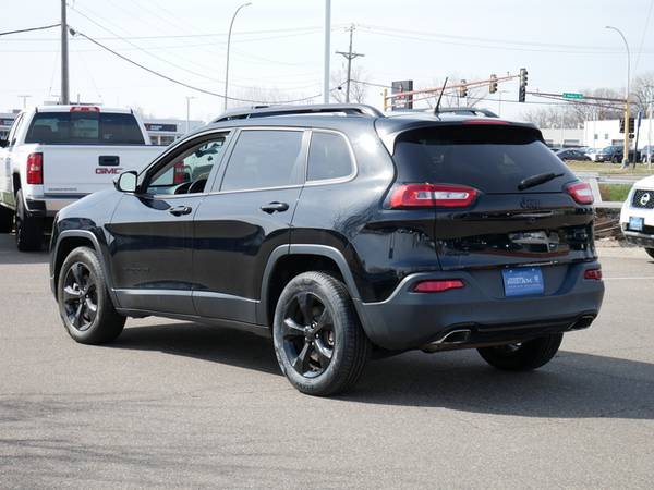 2018 Jeep Cherokee Latitude - - by dealer - vehicle for sale in Inver Grove Heights, MN – photo 6