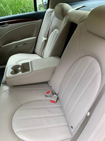 Buick Lucerne V8 2006 - cars & trucks - by owner - vehicle... for sale in Ashburn, District Of Columbia – photo 5