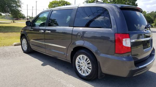 2015 Chrysler Town and Country Limited Platinum for sale in San Antonio, TX – photo 6