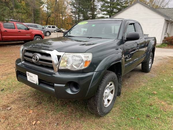 ►►2010 Toyota Tacoma Access Cab 5 speed New Frame for sale in Williston, VT – photo 2