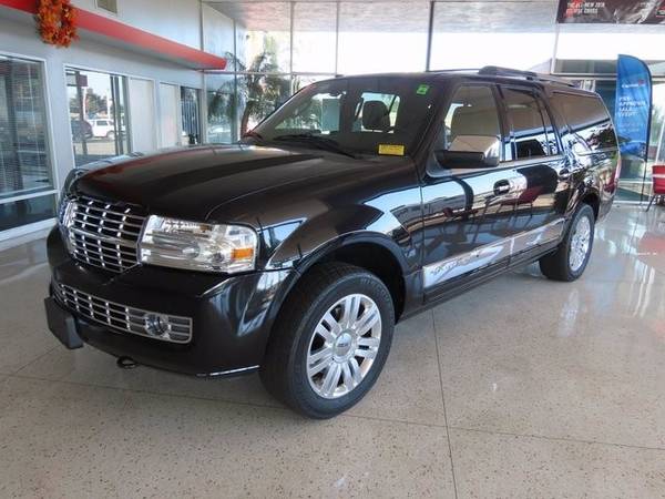 2014 Lincoln NAVIGATOR - cars & trucks - by dealer - vehicle... for sale in Oxnard, CA – photo 8