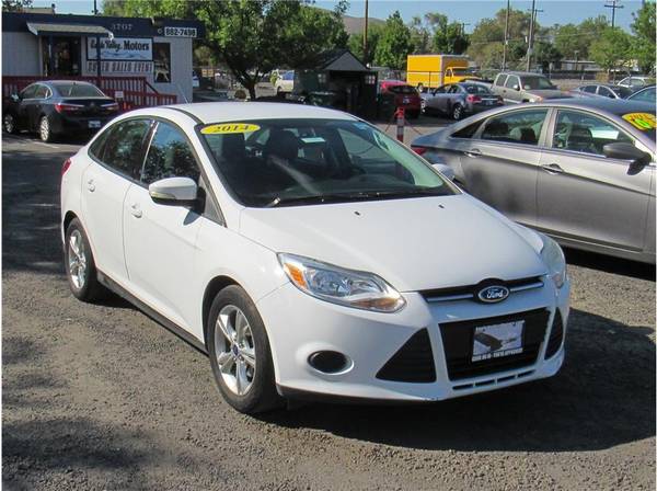 2014 Ford Focus SE Sedan 4D - YOURE APPROVED - cars & trucks - by... for sale in Carson City, NV – photo 4