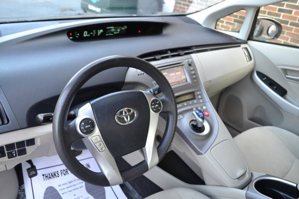 2013 Toyota Prius 5dr Hatchback Three,Navi,Bluetooth,BackupCam for sale in Arlington Heights, IL – photo 17