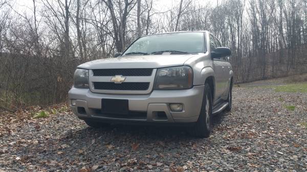 2006 Chevrolet Trailblazer - - by dealer - vehicle for sale in Ithaca, NY – photo 2