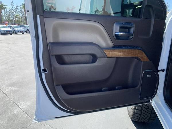 2016 GMC Sierra 2500HD SLT - Open 9 - 6, No Contact Delivery Avail for sale in Fontana, CA – photo 18