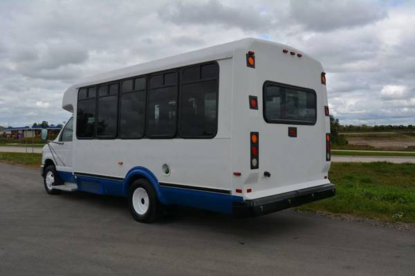 2010 Ford E-450 16 Passenger Paratransit Shuttle Bus for sale in Peoria, IL – photo 7