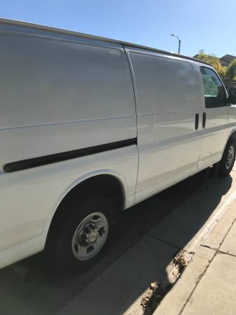 2008 CHEVY EXPRESS 1500 CARGO VAN 6 CYL VERY NICE for sale in Van Nuys, CA – photo 2