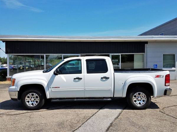 2008 GMC Sierra Crew Cab Z71 MAX 4WD, 143K, 6.0L V8, Auto, A/C, CD/SAT for sale in Belmont, VT – photo 6