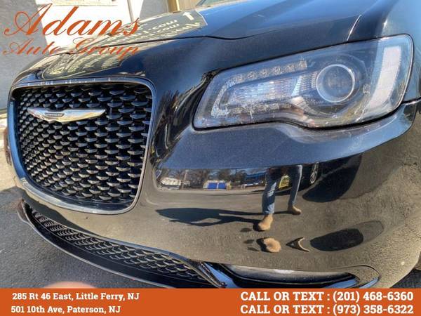2015 Chrysler 300 4dr Sdn 300S AWD Buy Here Pay Her for sale in Little Ferry, PA – photo 9