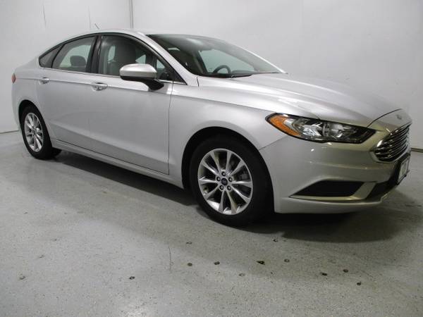 2017 Ford Fusion SE FWD - cars & trucks - by dealer - vehicle... for sale in Wadena, ND – photo 3