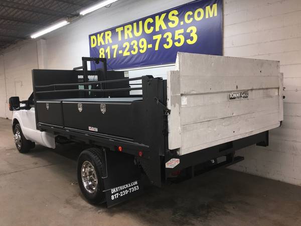 2015 Ford F-350 Reg Cab V8 Contractor Flatbed w/Liftgate ONE for sale in Arlington, TX – photo 6