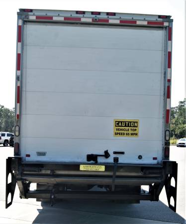 2013 International 4300 Box Truck 26’ 102 X 97 Liftgate REFURBISHED for sale in Emerald Isle, DE – photo 9