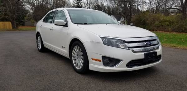 2010 FORD FUSION HYBRID - cars & trucks - by owner - vehicle... for sale in WEBSTER, NY – photo 2