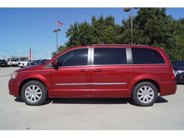 2016 Chrysler Town & Country Touring - mini-van for sale in Ardmore, TX – photo 2