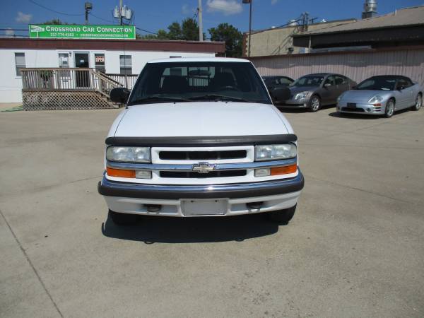2001 Chevy S-10 Crew Cab 4x4 for sale in Shelbyville, IL – photo 2