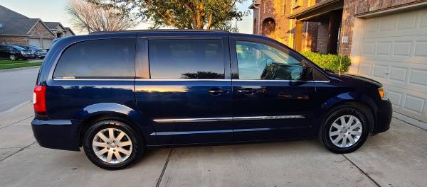 2014 Chrysler Town & Country Touring for sale in Roanoke, TX – photo 9