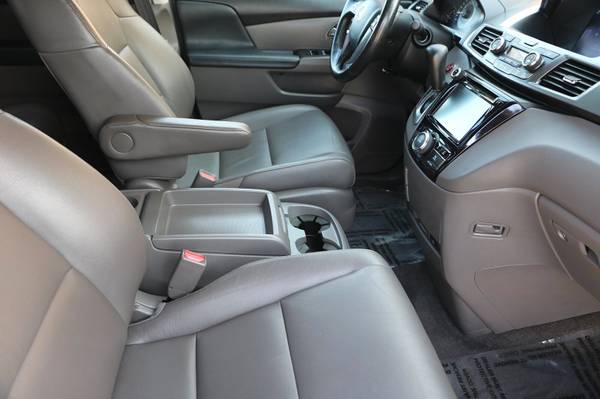 2014 Honda Odyssey Gray FANTASTIC DEAL! - cars & trucks - by dealer... for sale in Monterey, CA – photo 17