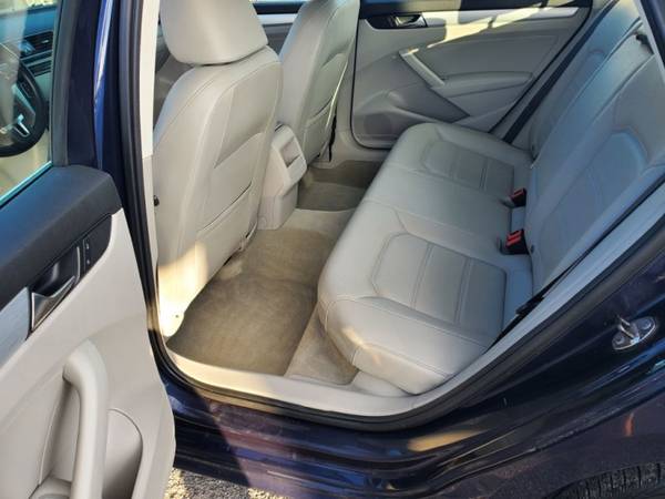 2012 VOLKSWAGEN PASSAT SE with - cars & trucks - by dealer - vehicle... for sale in Winchester, District Of Columbia – photo 9