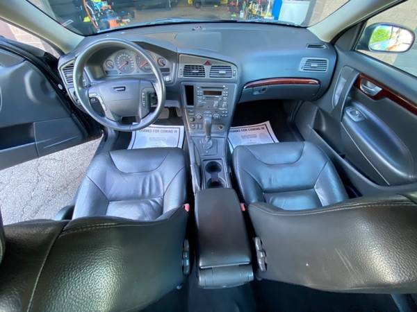 2002 VOLVO V70 2.4T - cars & trucks - by dealer - vehicle automotive... for sale in Carol Stream, IL – photo 8