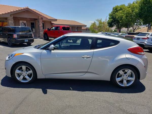* * * 2015 Hyundai Veloster Coupe 3D * * * - cars & trucks - by... for sale in Saint George, UT – photo 7