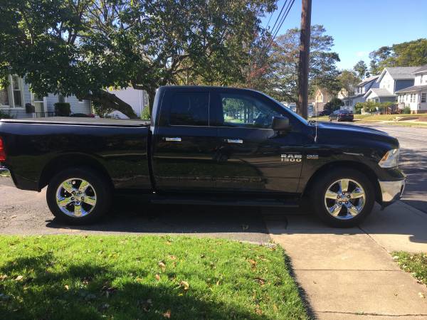 2016 Ram 1500 Bighorn only 27K miles for sale in Freeport, NY – photo 2