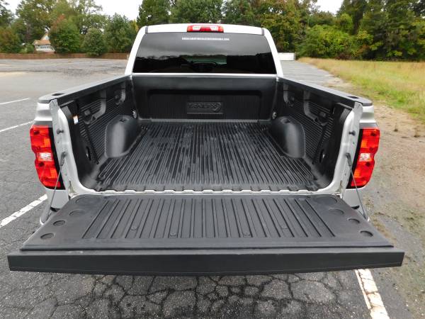 LIFTED 18 CHEVY SILVERADO LT Z71 CREW 4X4 22X12 *NEW 33X12.50 MT'S!!... for sale in KERNERSVILLE, NC – photo 22