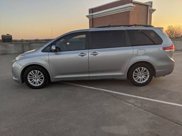 2013 Toyota Sienna XLE 8 Passenger 4dr Mini Van van Silver Sky for sale in Fayetteville, MO – photo 6