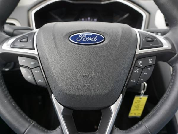 2015 Ford Fusion SE sedan White for sale in Roseville, MI – photo 15