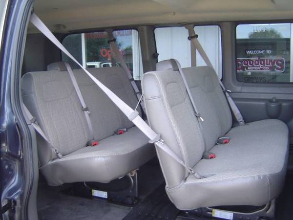 2011 Chevrolet Express Passenger AWD 1500 135 1LT for sale in Waite Park, MN – photo 8