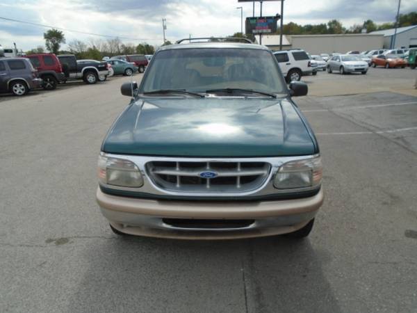 1996 Ford Explorer XLT 4-Door AWD for sale in Mooresville, IN – photo 3