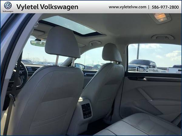 2018 Volkswagen Passat sedan 2 0T SE w/Technology Auto - Volkswagen for sale in Sterling Heights, MI – photo 15