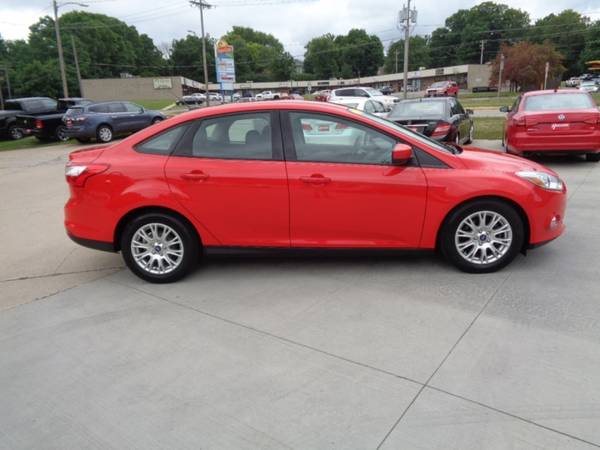 2012 Ford Focus SE Sedan for sale in Marion, IA – photo 5