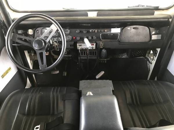 1975 TOYOTA FJ40 / RECENTLY RESTORED / CLEAN TITLE / 4-SPEED MANUAL / for sale in San Mateo, CA – photo 17