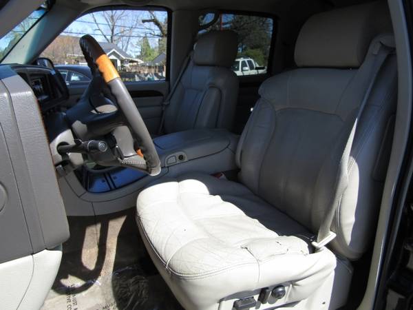 2002 Cadillac Escalade EXT 4dr AWD BLACK SUPER SHARP TRUCK ! for sale in Milwaukie, OR – photo 14