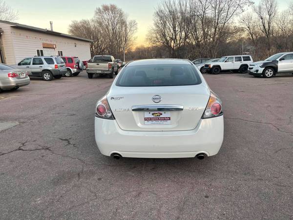 2012 Nissan Altima (Bargain) 124,xxx. - cars & trucks - by dealer -... for sale in Sioux Falls, SD – photo 8
