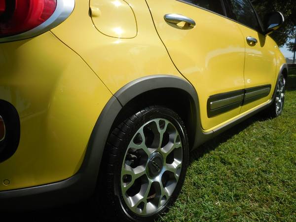 2014 Fiat 500L YellowTrekking 36k Miles FLA 1 OWNER!NONE NICER!! for sale in Fort Myers, FL – photo 9