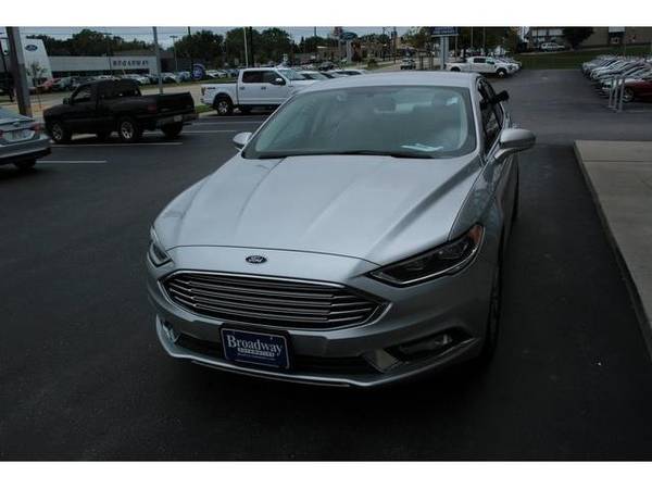 2017 Ford Fusion sedan SE - Ford Ingot Silver for sale in Green Bay, WI – photo 8