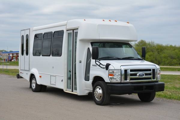 13-18 Passenger Ford Paratransit Shuttle Buses - BOTH GAS & DIESEL -... for sale in Crystal Lake, IL – photo 8